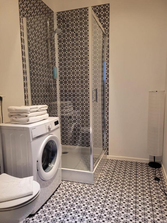 16 Apartamenty Ptak Szpital Matki Polki Szpital Kopernika Mandoria Orientarium Atlas Arena Plac Zabaw - Zamojska 20A M16 Parking Lodz  Ngoại thất bức ảnh